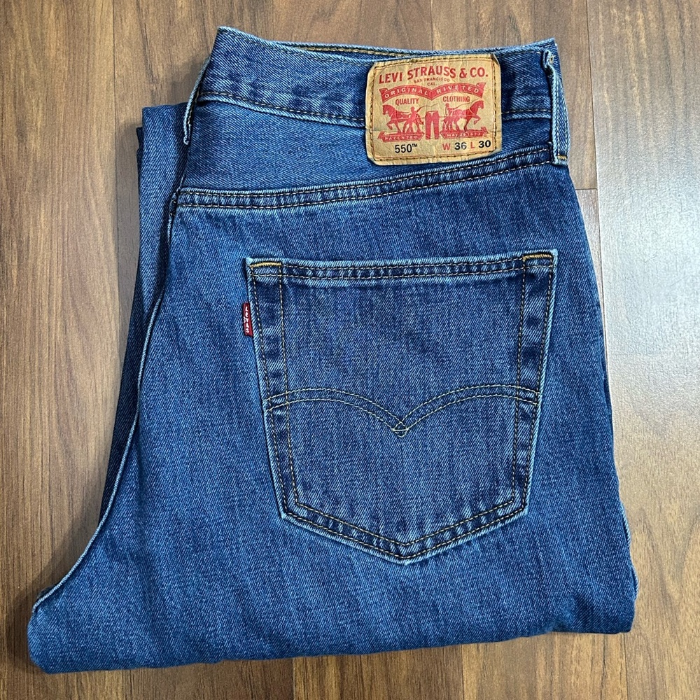 Levi's Men's 550 Relaxed Jeans - Classic Blue Size W36 L30